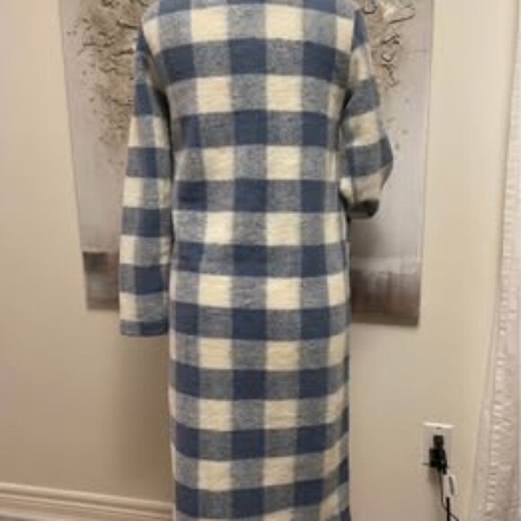 Tahari XS New with tags. Midi unlined Shacket with pockets. 40% Wool. Pretty Blu - Picture 2 of 7